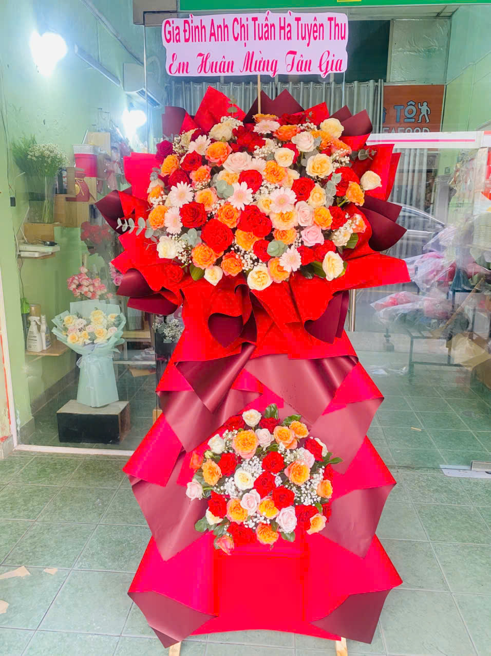 Kệ hoa khai trương 015