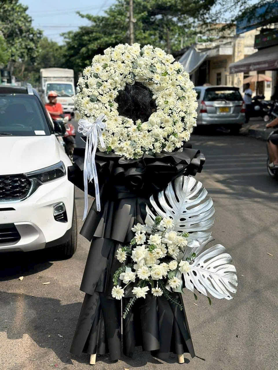 Hoa viếng đám tang 061