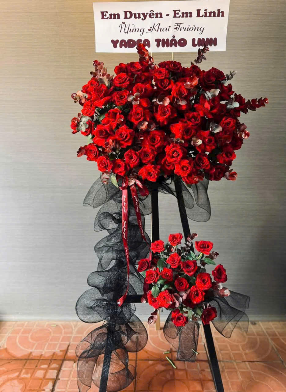 Kệ hoa khai trương 029