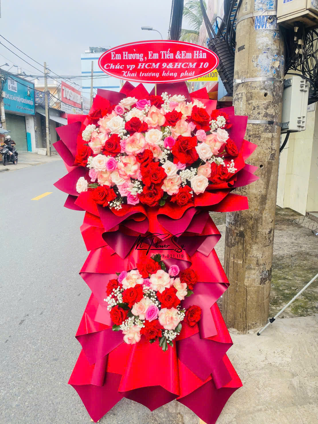 Kệ hoa khai trương 032