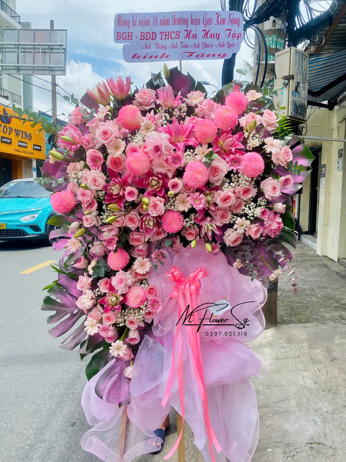 Kệ hoa khai trương 036