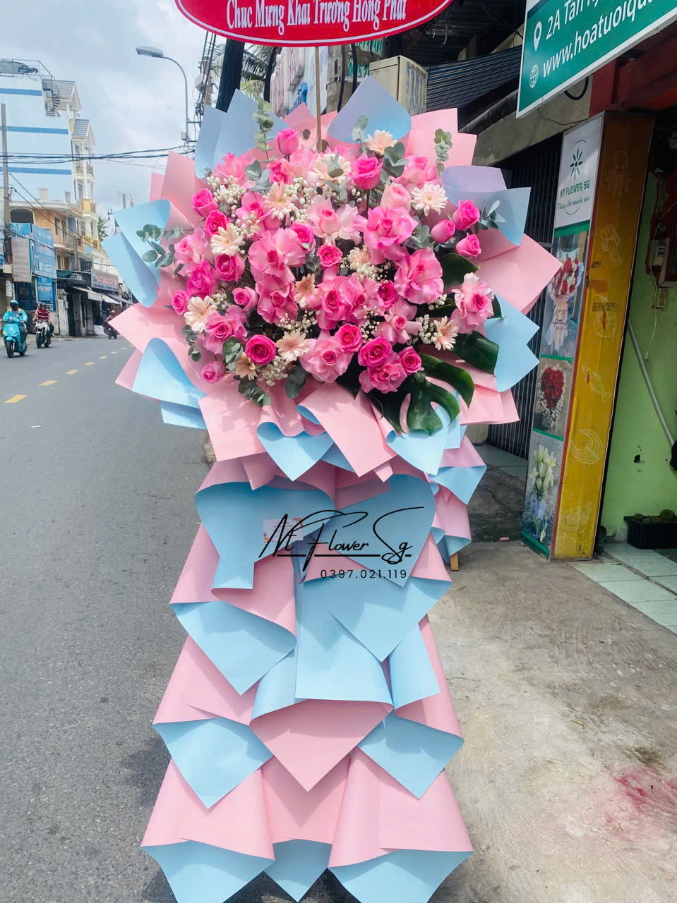 Kệ hoa khai trương 042