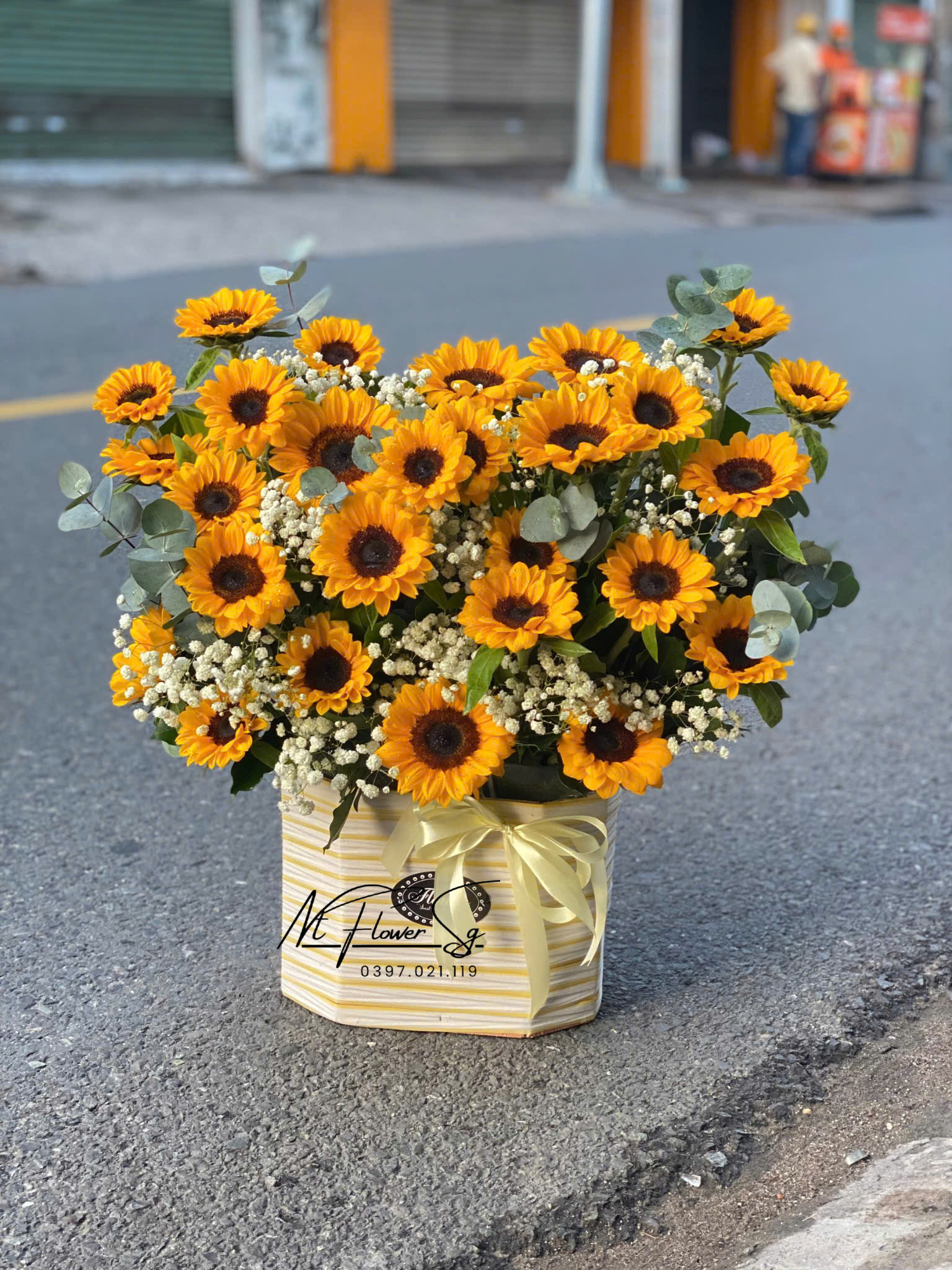 Giỏ hoa chúc mừng 092