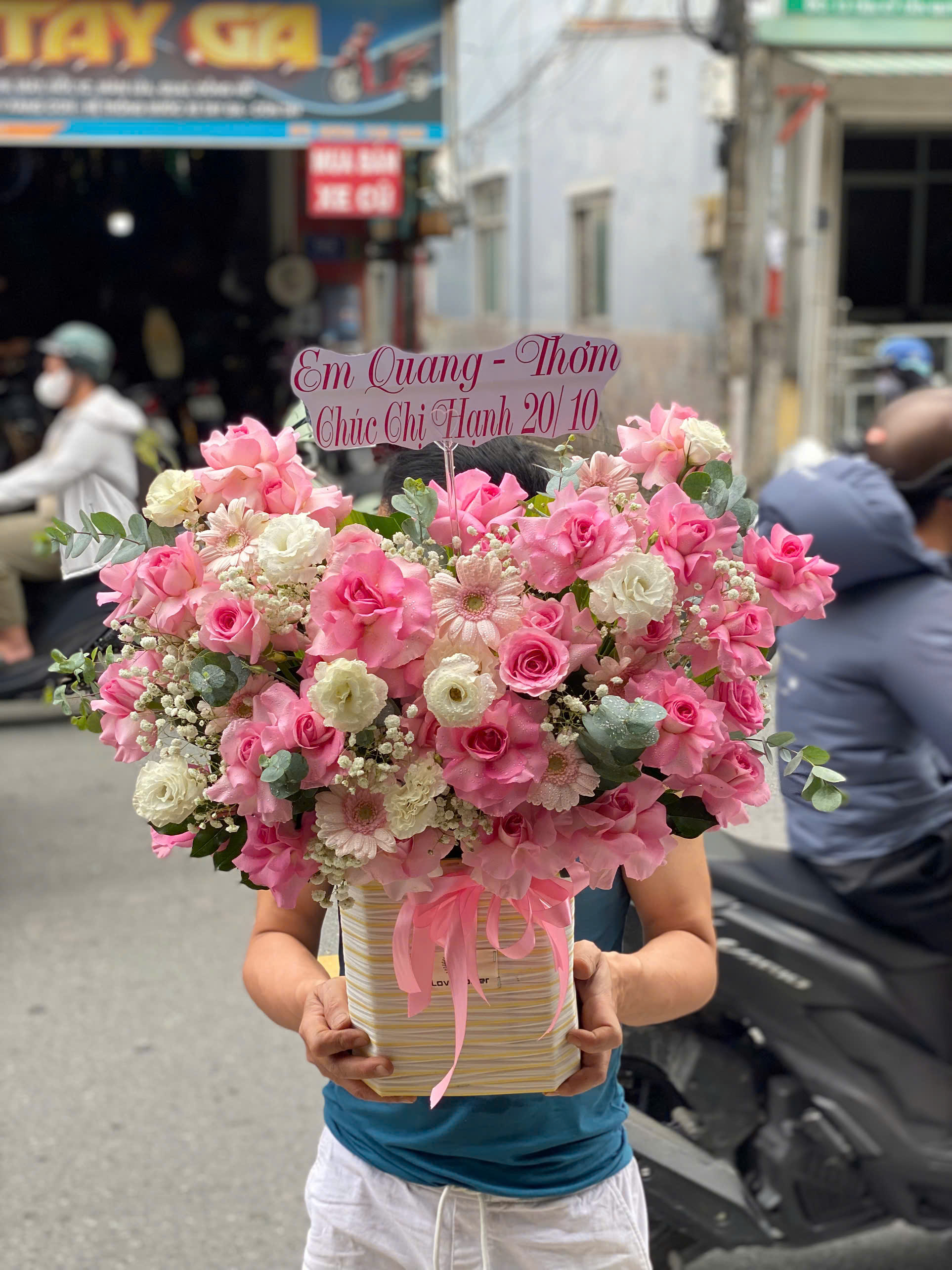 Giỏ hoa chúc mừng 0103