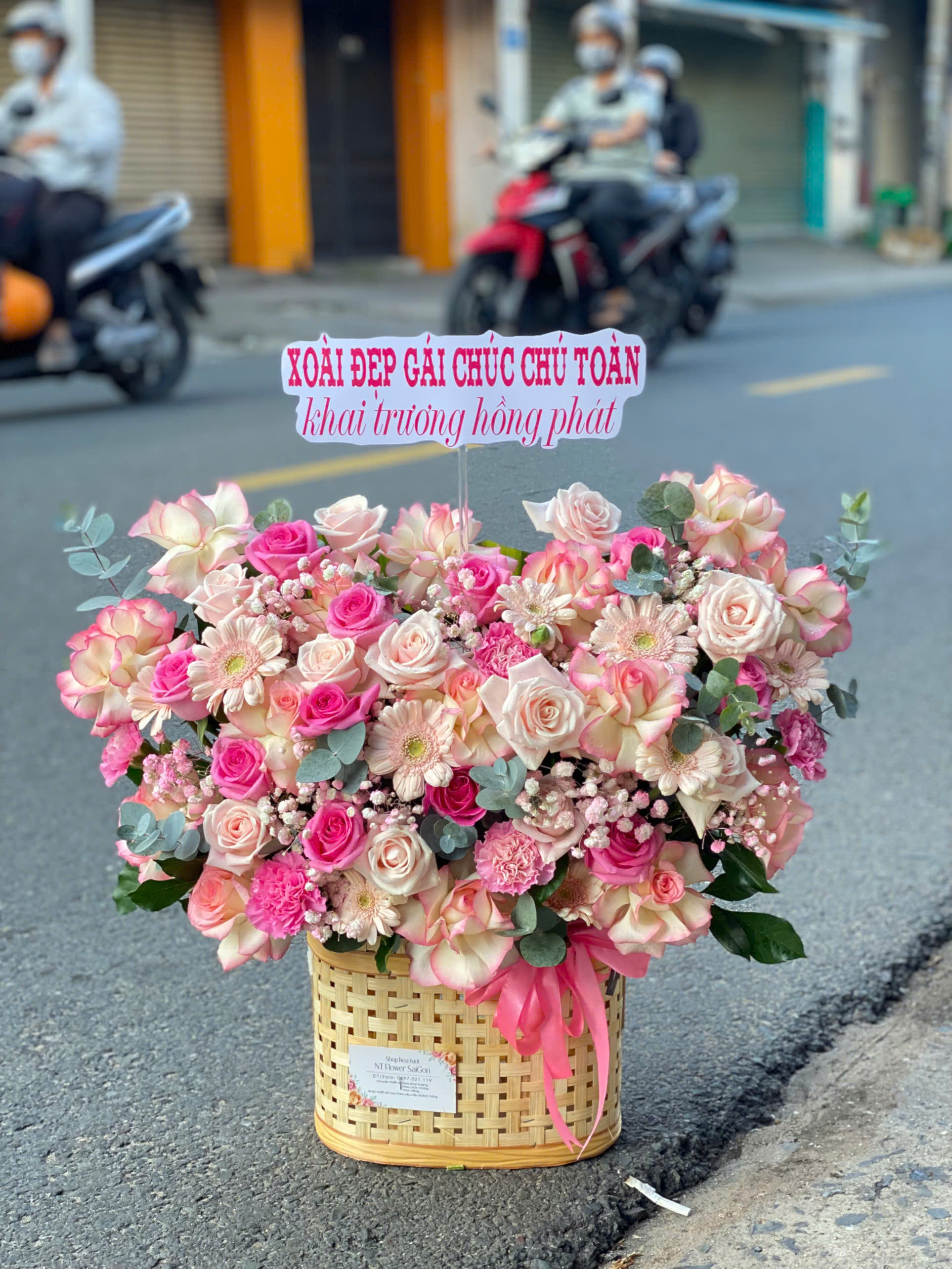 Giỏ hoa chúc mừng 0108