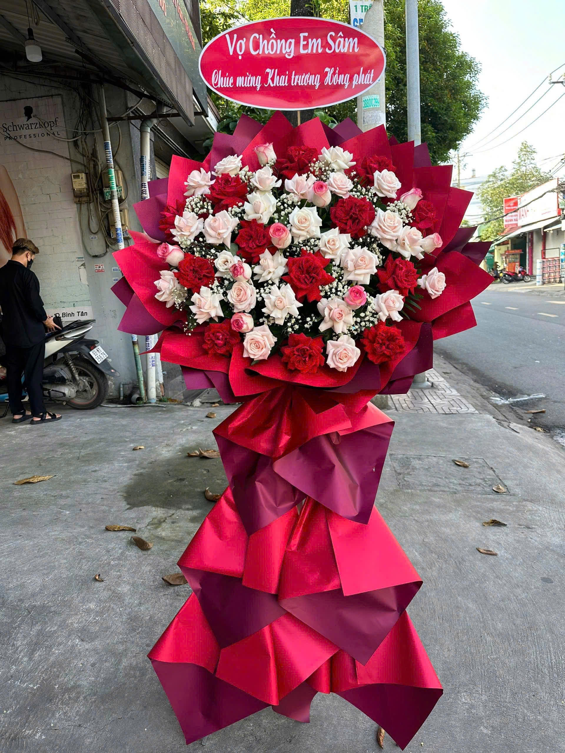 Kệ hoa khai trương 068