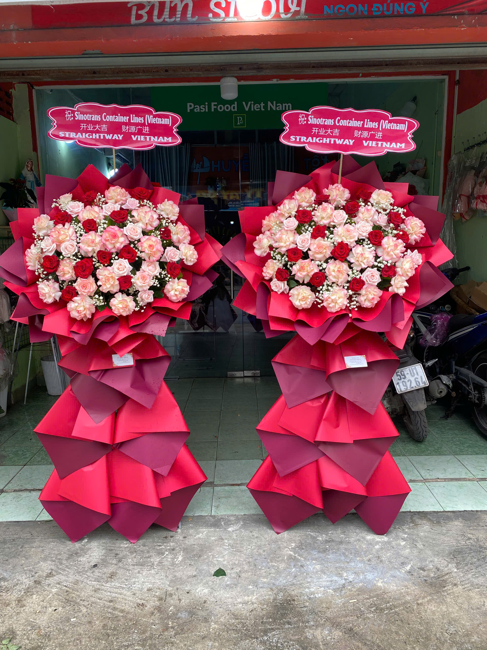 Kệ hoa khai trương 070