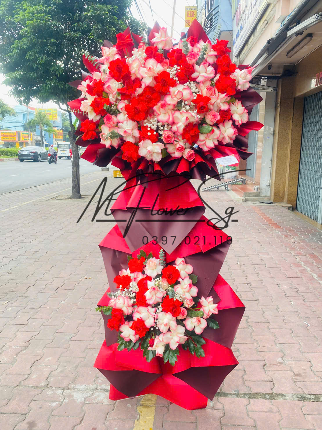 Kệ hoa khai trương027