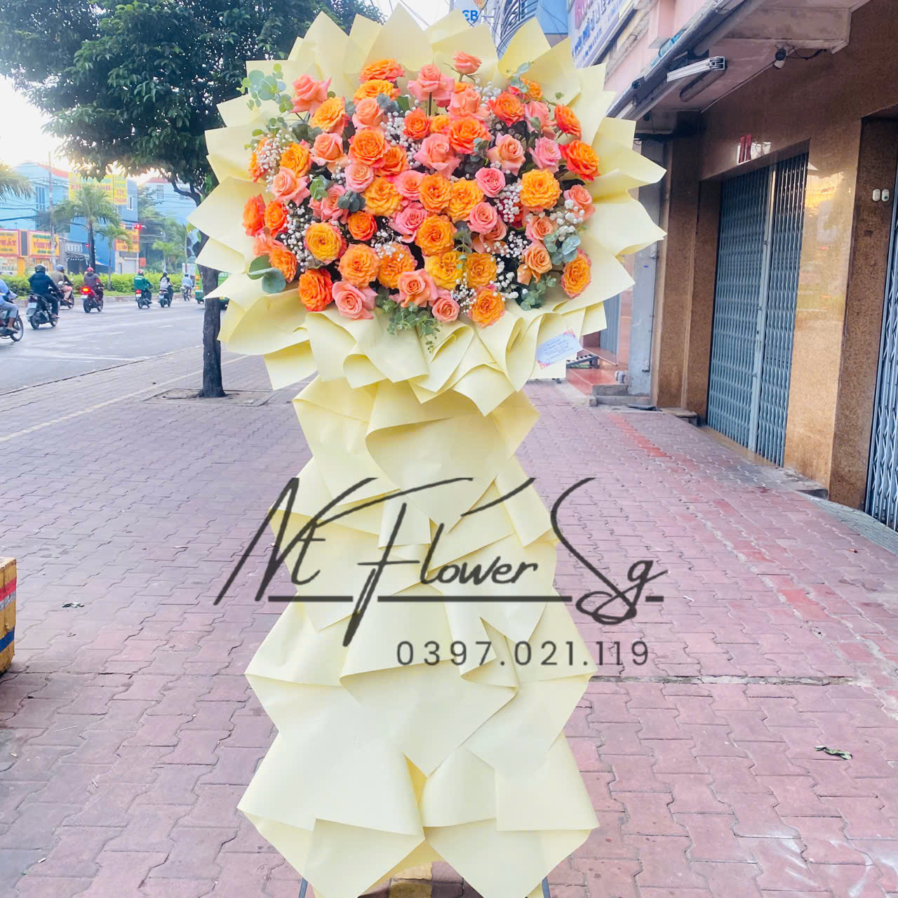 Kệ hoa khai trương028