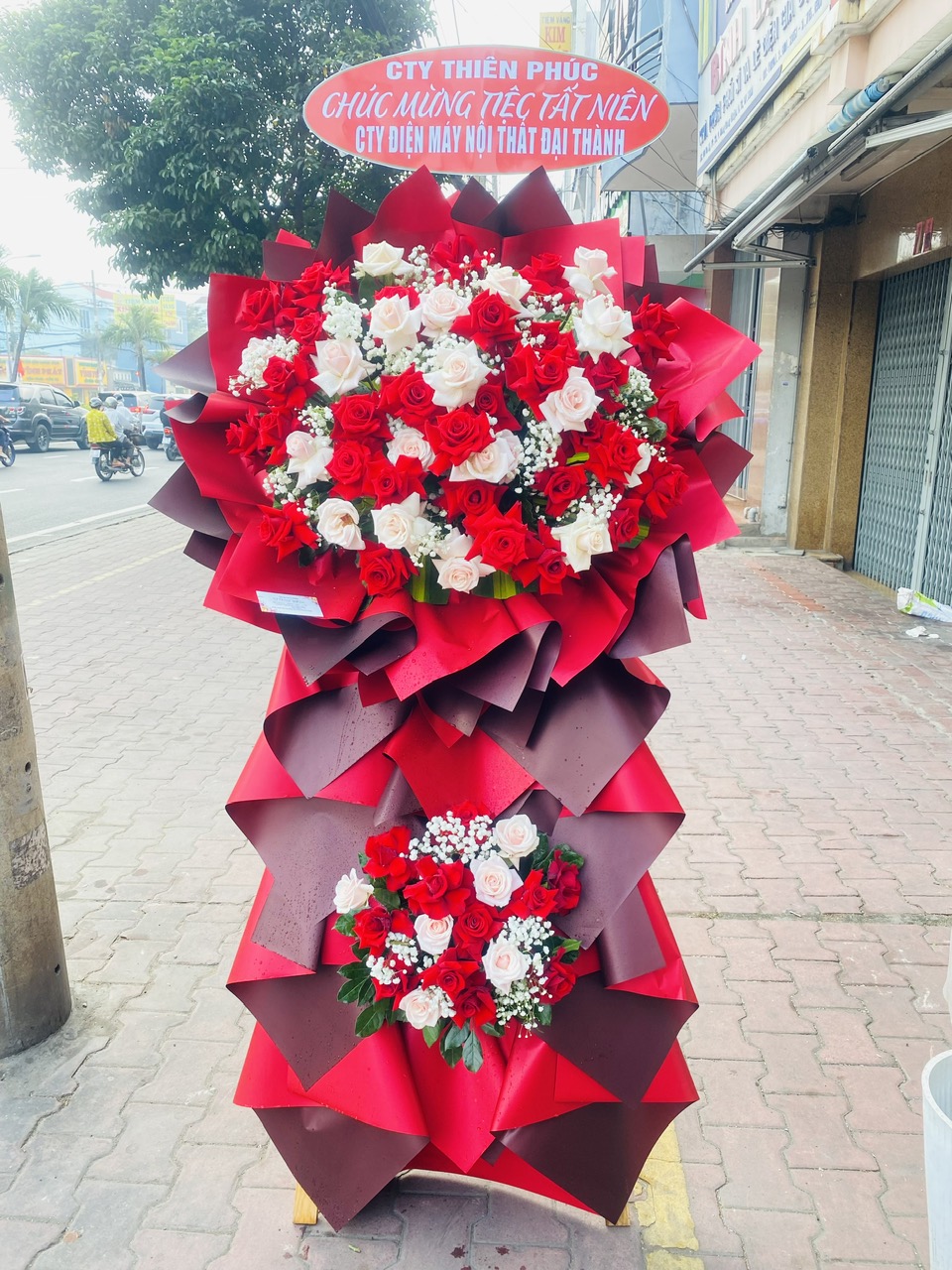 Kệ hoa khai trương031