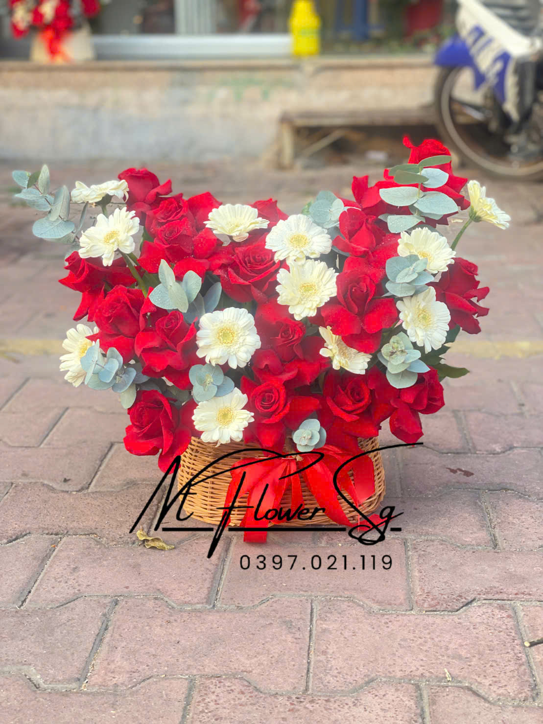 Giỏ hoa tươi 8/3 01