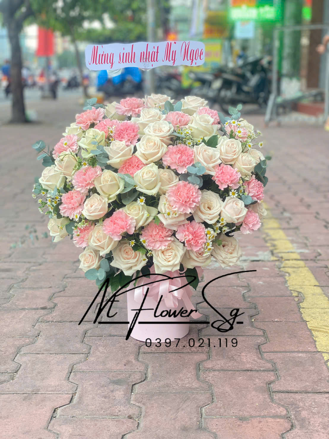 Giỏ hoa tươi 8/3 02