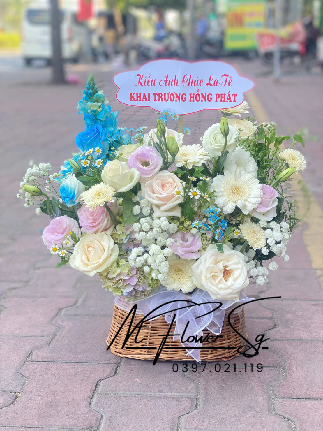 Giỏ hoa tươi 8/3 09