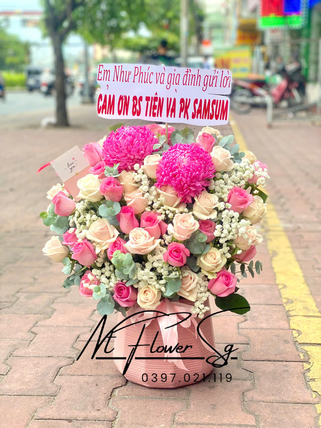 Lẵng hoa chúc mùng 03